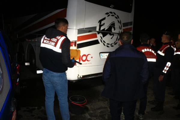  33 kişinin bulunduğu yolcu otobüsüne tüfekle ateş açıldı  