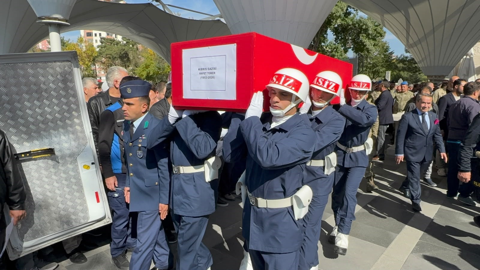 Kayseri'de Kıbrıs gazisi Rafet Toker son yolculuğuna uğurlandı