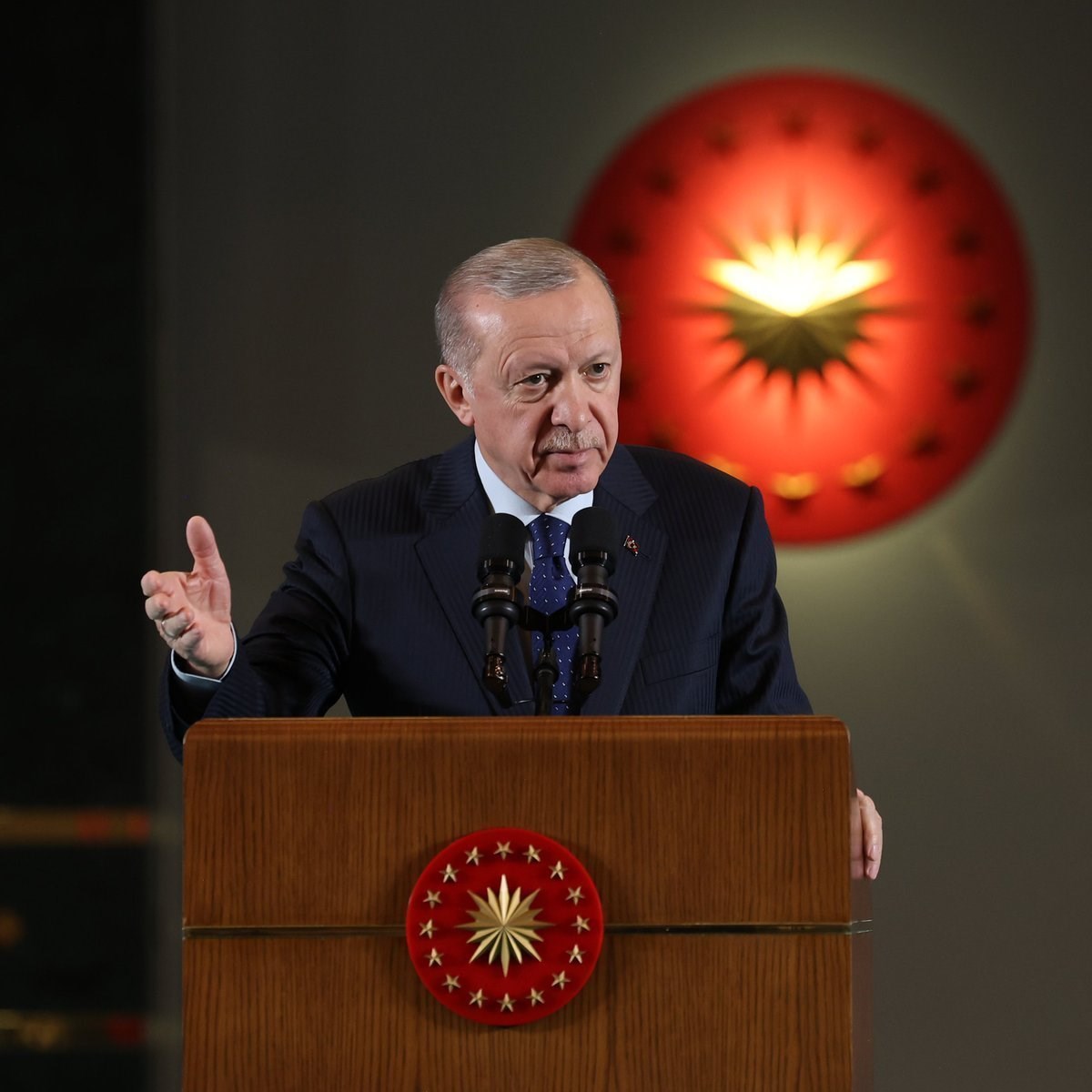 Cumhurbaşkanı Erdoğan: (Türk Devletleri Teşkilatı Zirvesi'nde)  "Türk dünyasının, KKTC ile siyasi, ekonomik, kültürel ilişkilerini kuvvetlendirerek sürdürmesini temenni ediyorum."