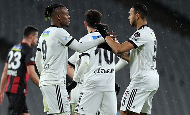 Beşiktaş, Karagümrük engelini tek golle geçti