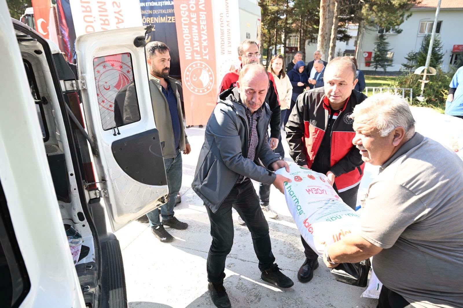 Kayseri’de üreticiye aspir tohumu dağıtıldı